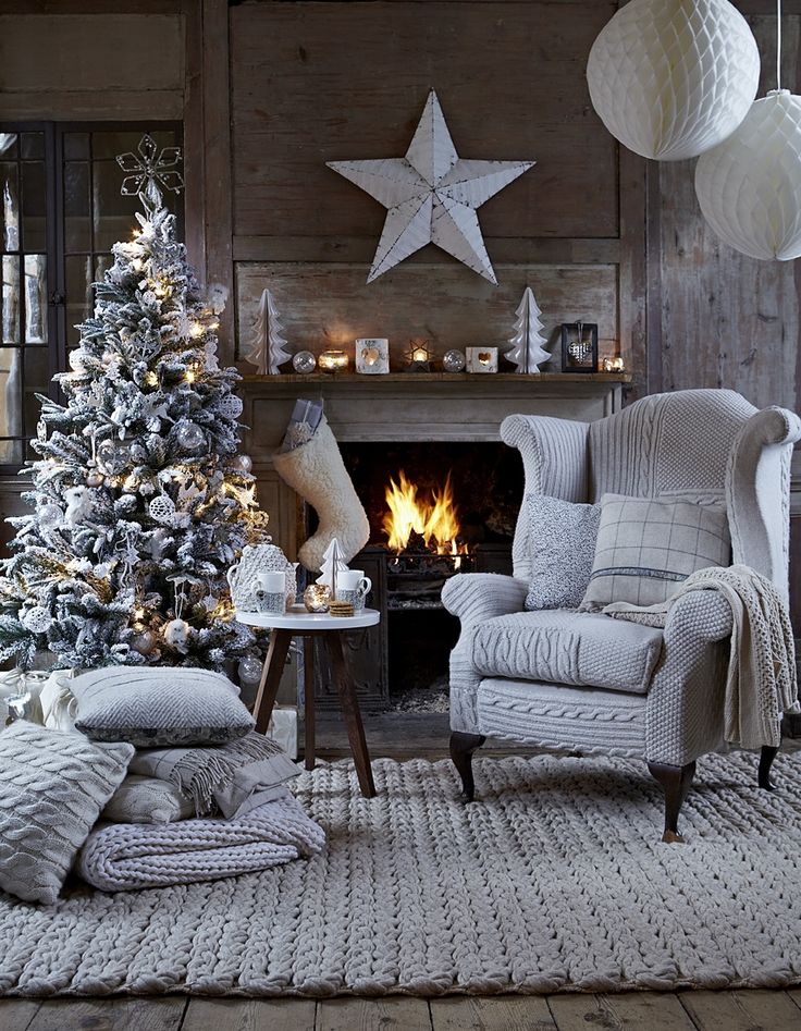 White Christmas Decoration Ideas