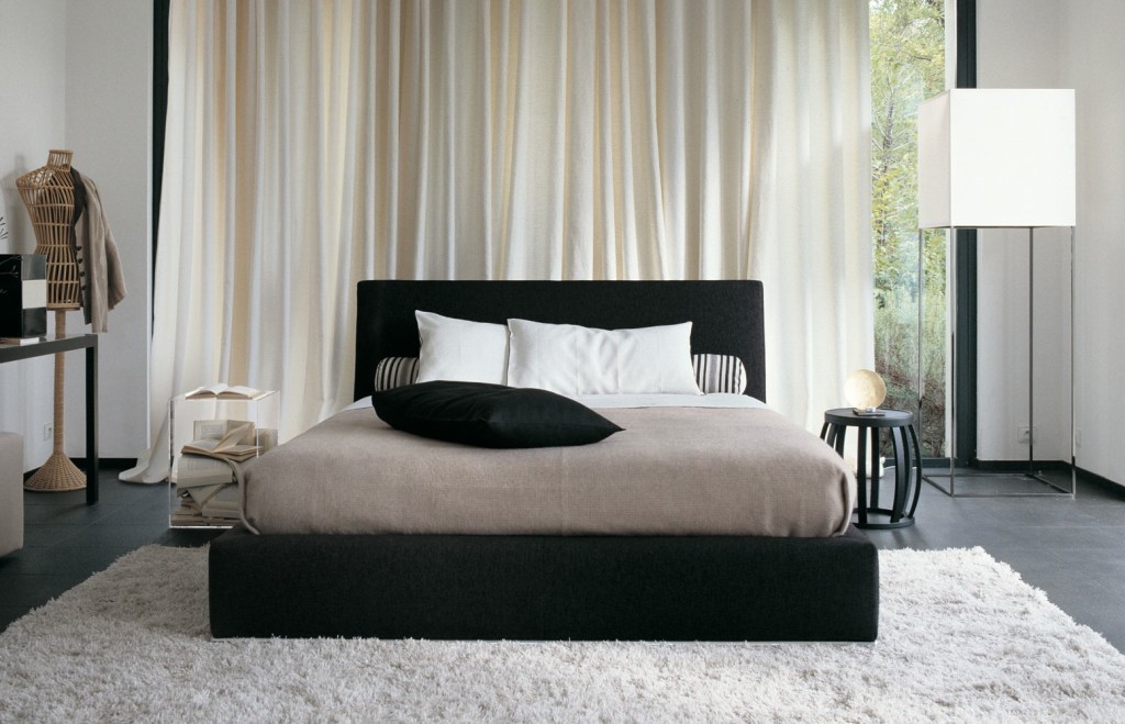 simple black and white bedroom decor