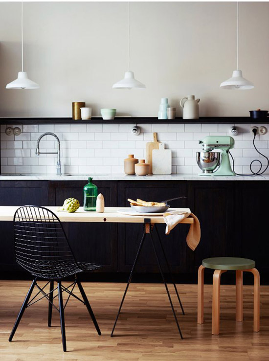 12 playful dark kitchen designs ideas & pictures