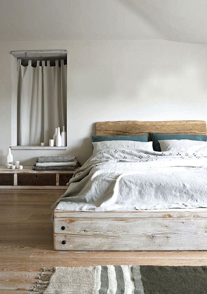 Creative Pallet Bed Design Ideas