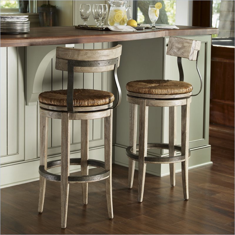 15 Ideas For Wooden Base Stools in Kitchen & Bar Decor