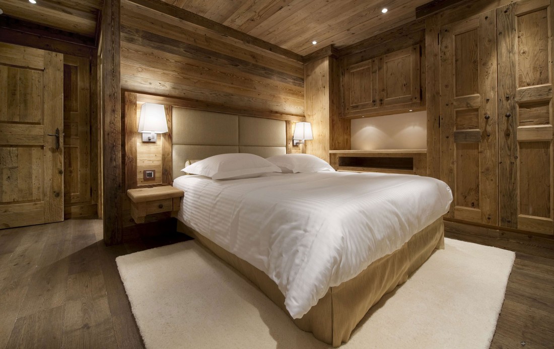 21 beautiful wooden bed interior design ideas