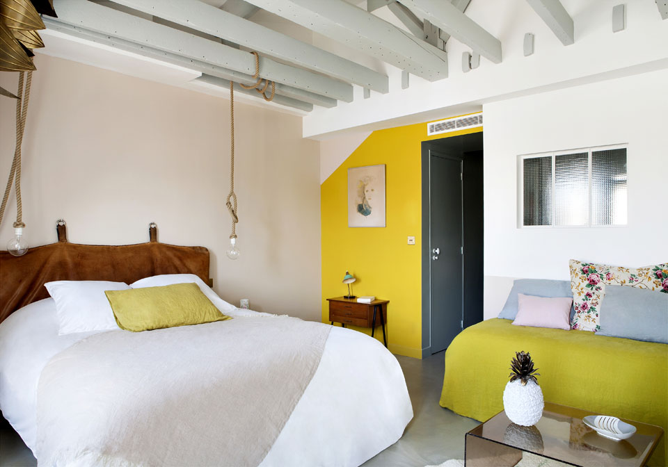 Henriette hotel paris romantic bedroom junior suite double bed sitting area