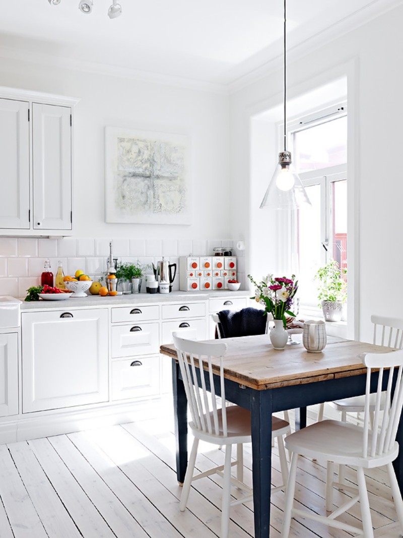 Minimalist Kitchen Scandinavian Design with Simple Decor