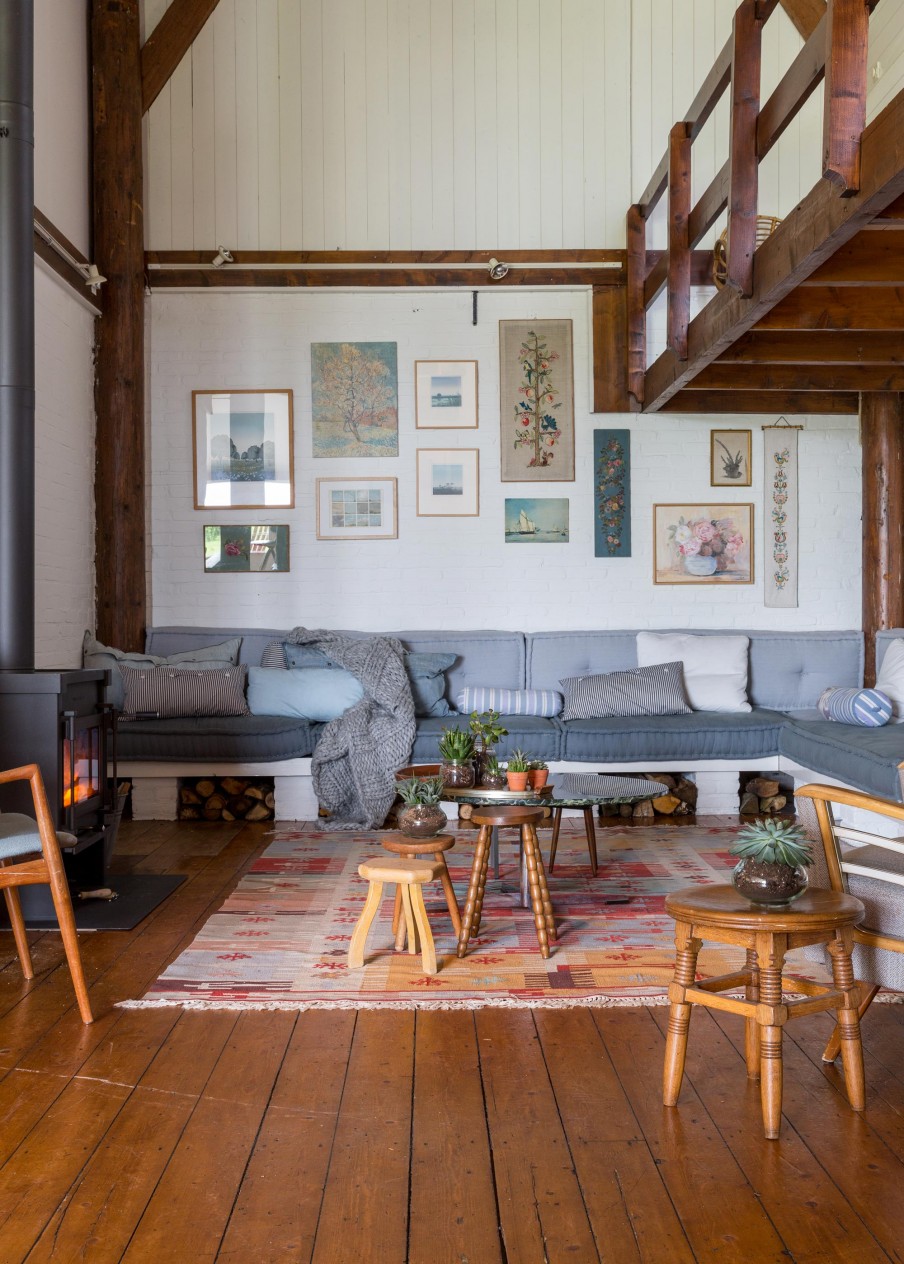 loft wood livingroom decor