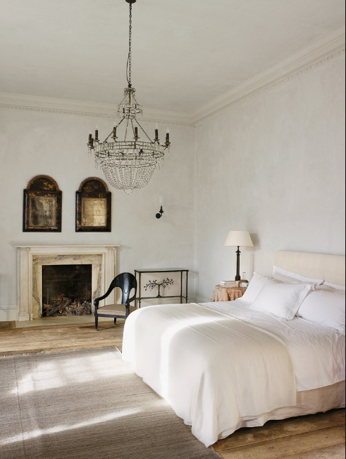 vintage style bedroom, mirror, chandelier