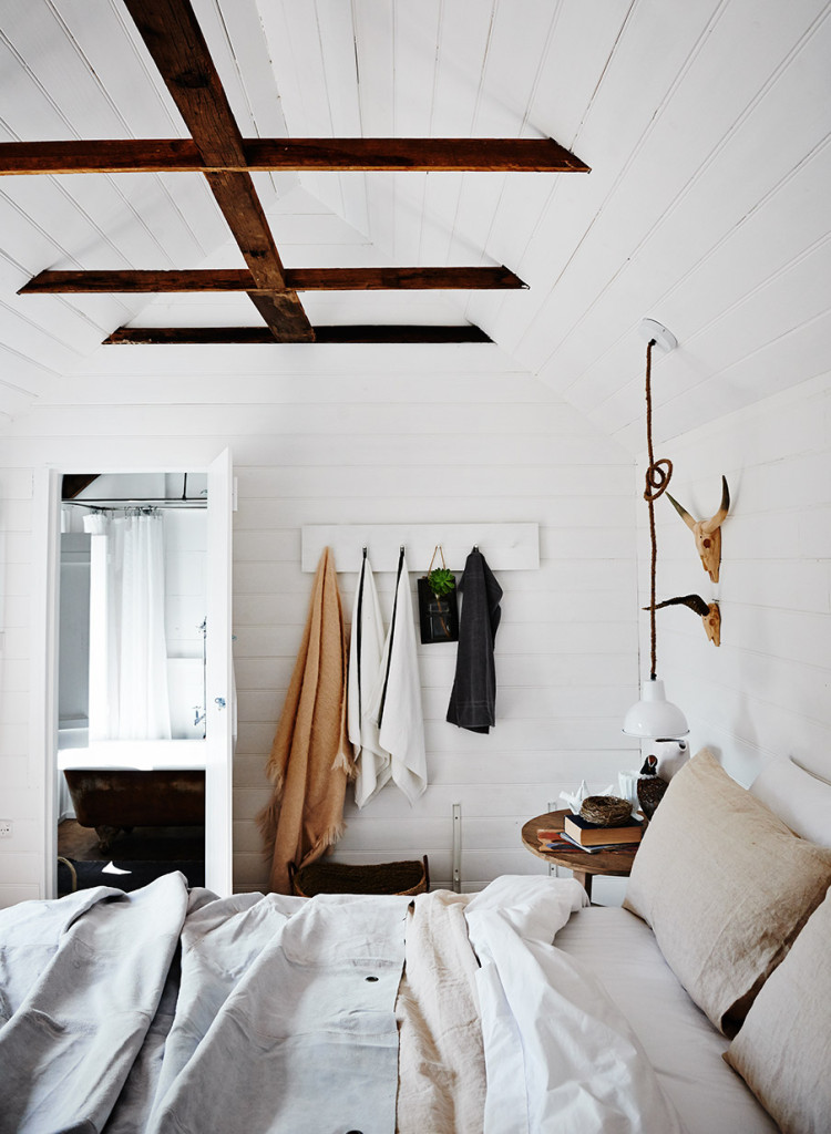 white bedroom Scandinavian Interior