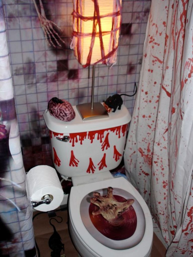 Halloween bathroom decorations