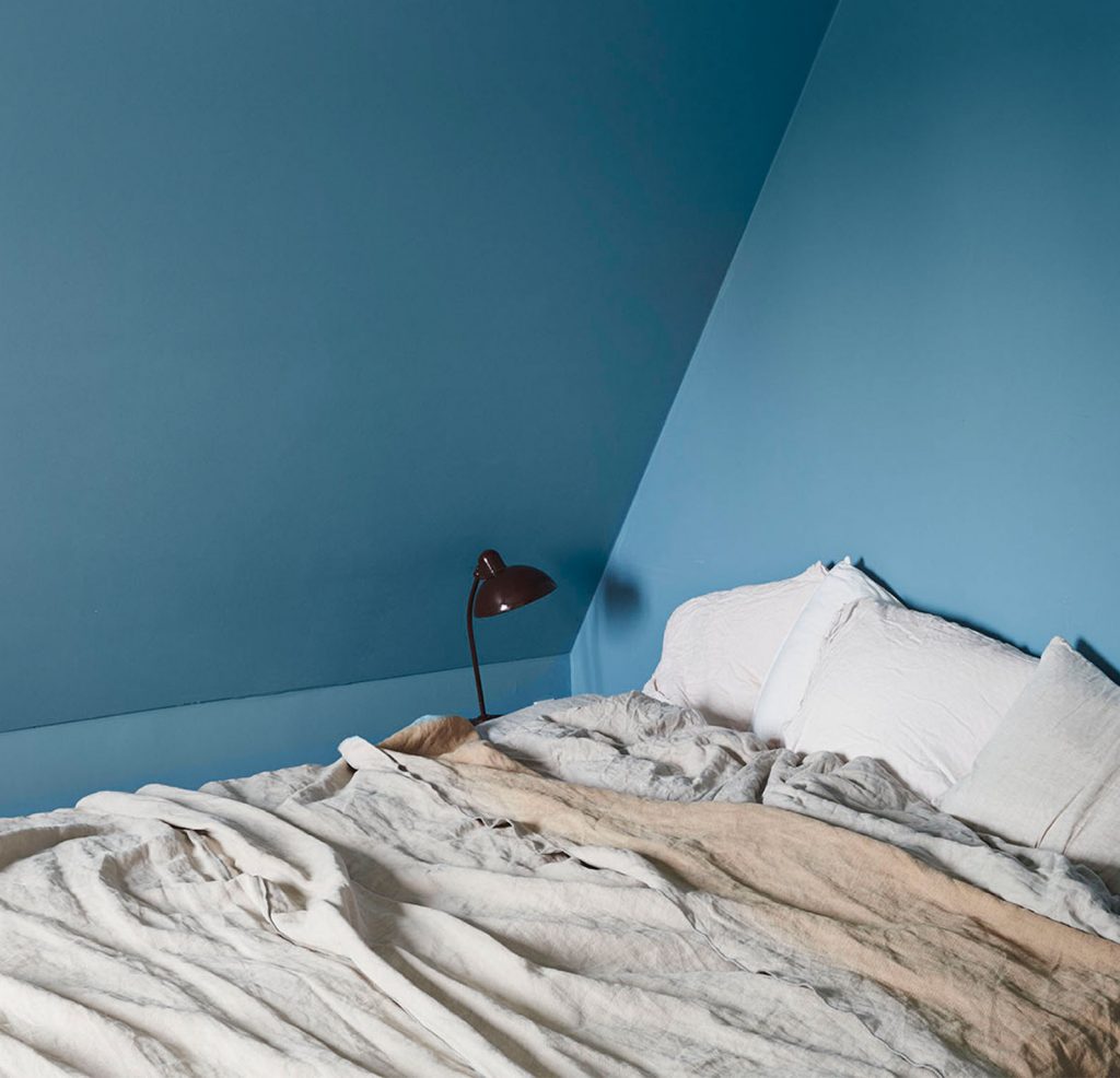 Simple Small Space sea blue wall Bedroom