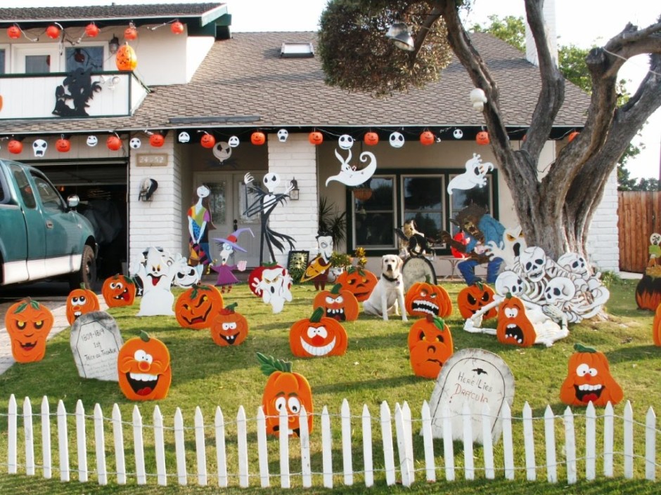 Fun and scary outdoor homemade halloween yard decor ideas