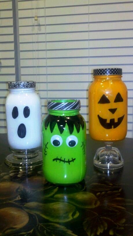 Halloween Mason Jar Spooks