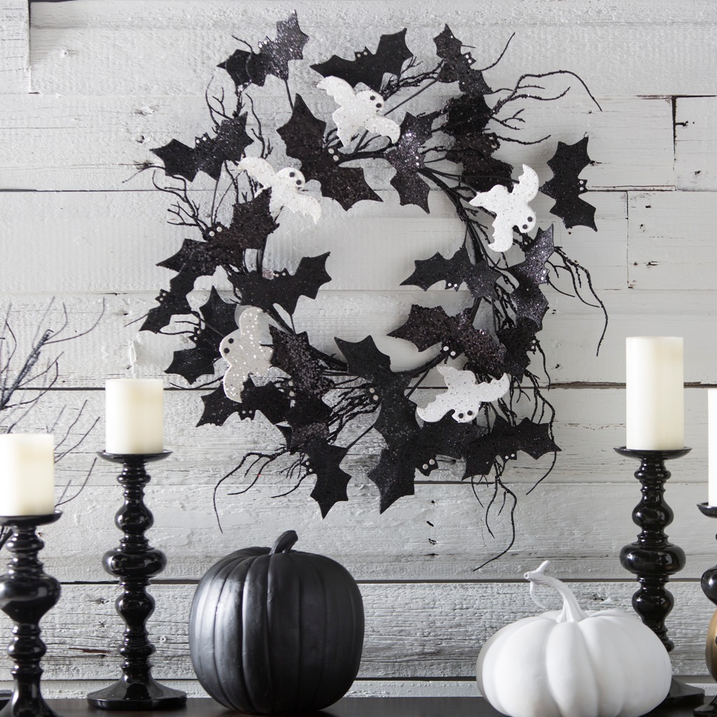 Halloween Wreath black and white decor