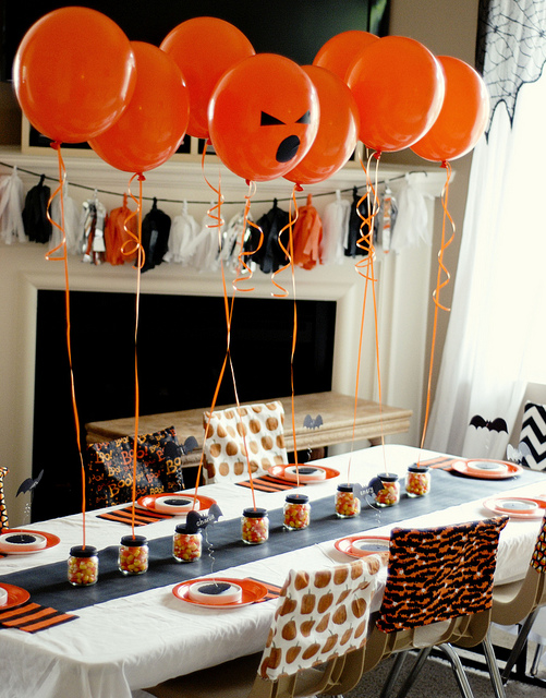 Halloween party table decor