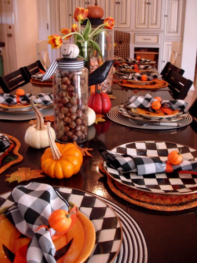 Halloween table decor