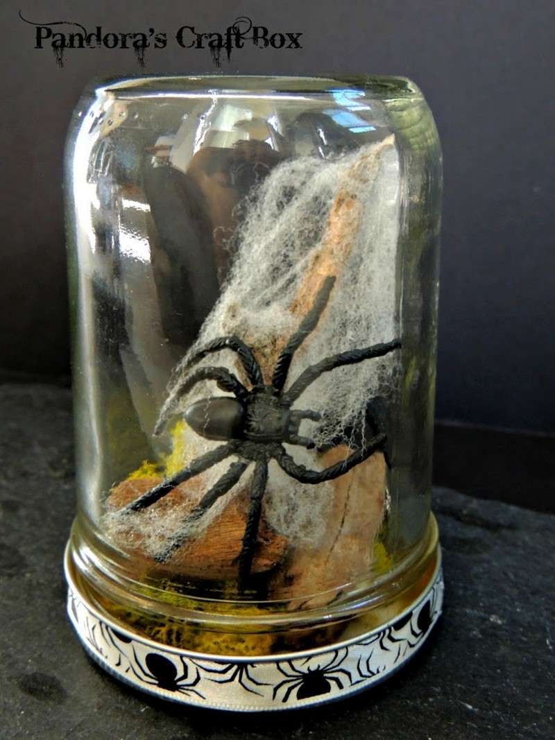 Mason Jar Halloween Craft Spider