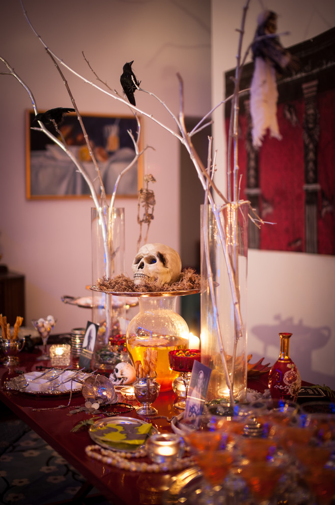 Red inspiration for dining table decor for halloween