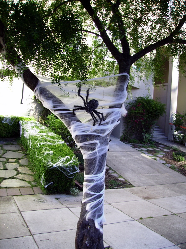 Spiders Tree halloween decorations
