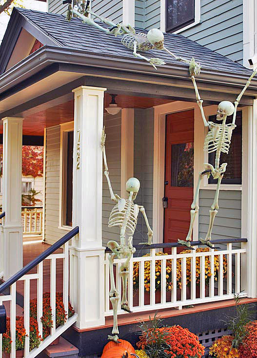 halloween front porch skeleton decor