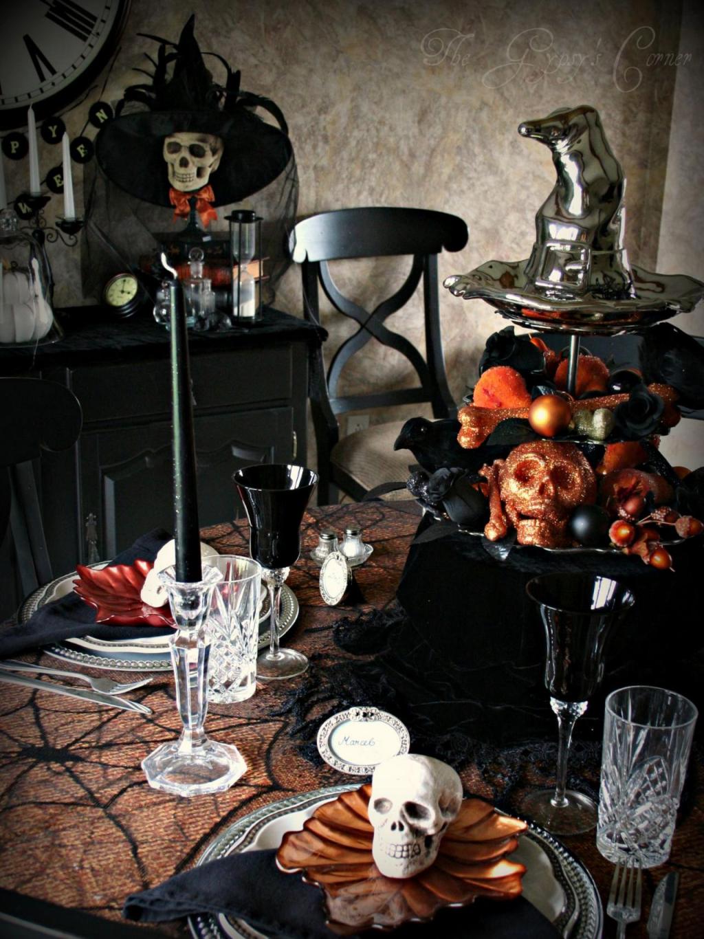 orange black halloween table setting