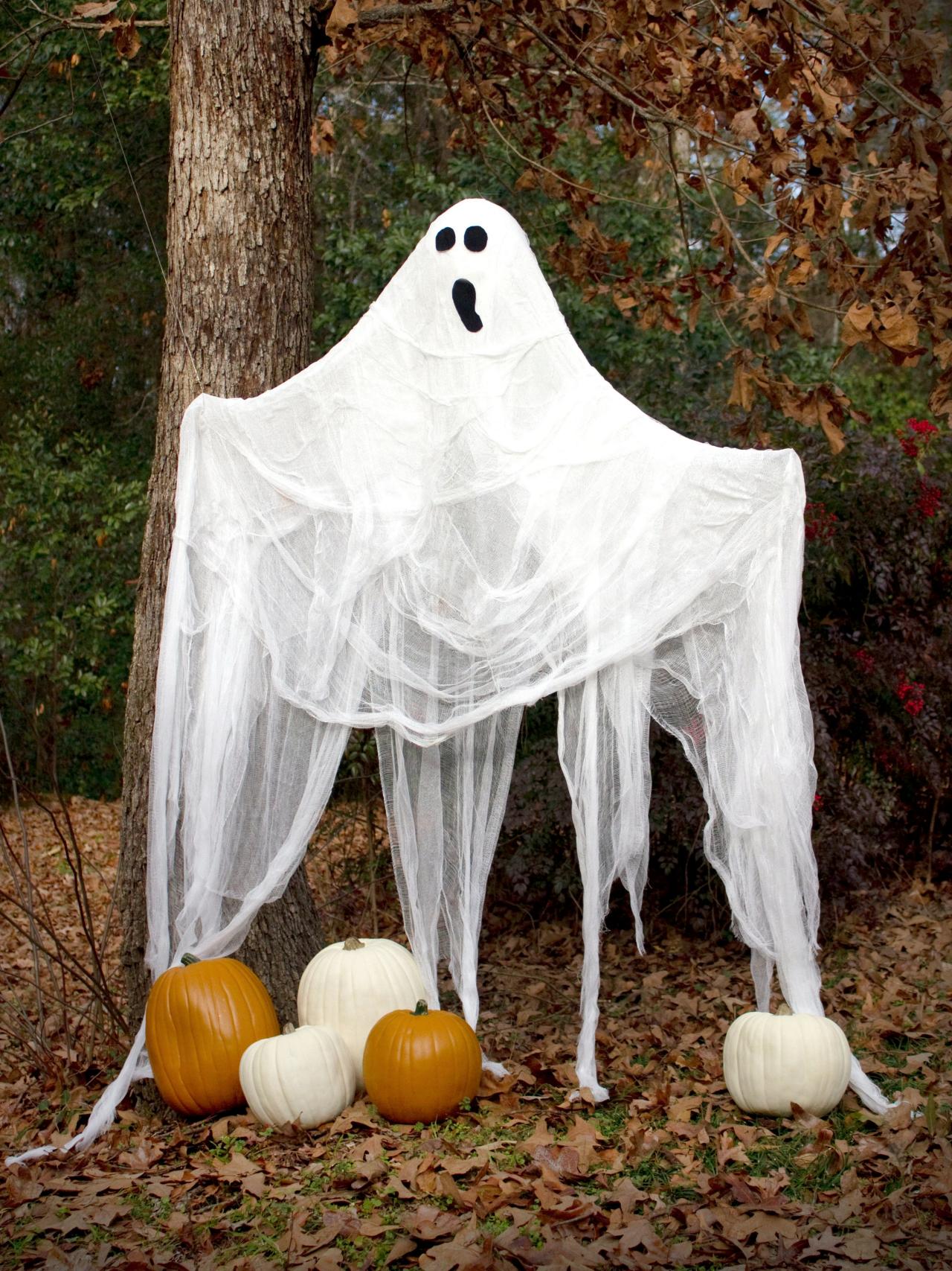 outdoor ghosts halloween decorations