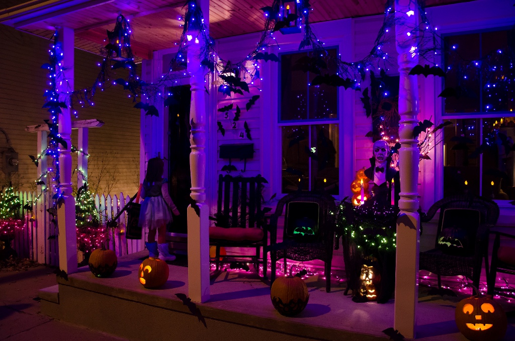 outdoor halloween decorations lights