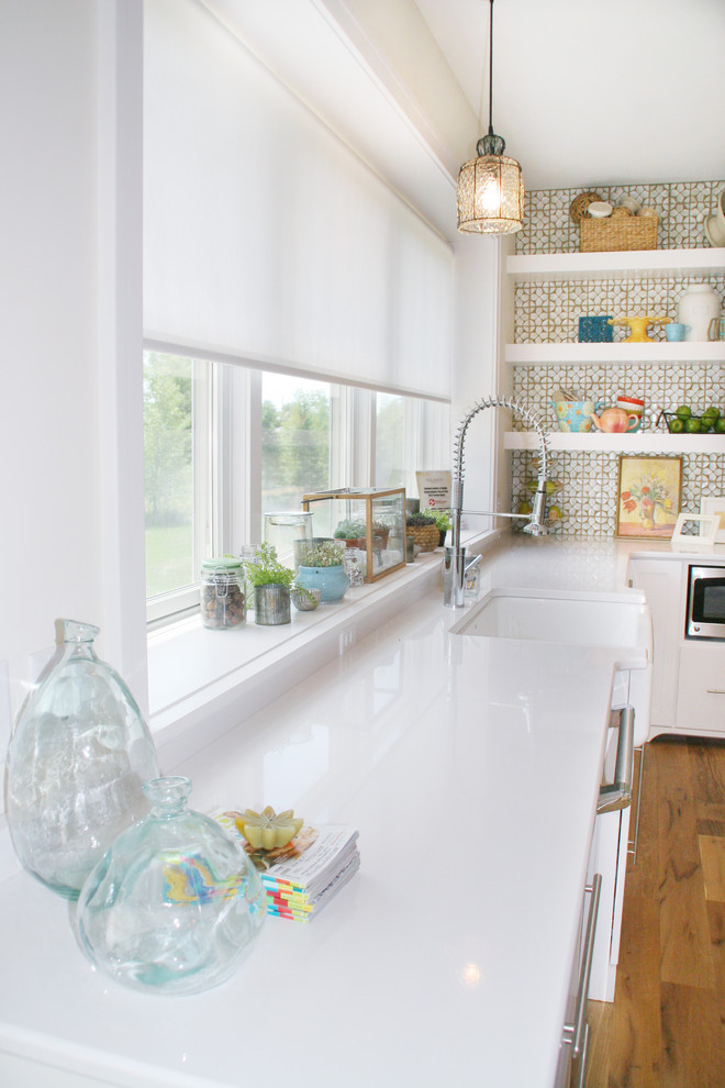 Clean eclectic kitchen Window Interior Design
