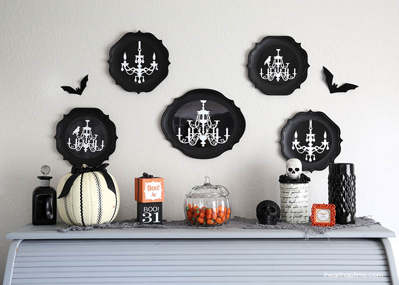Cute Halloween decorations black and white