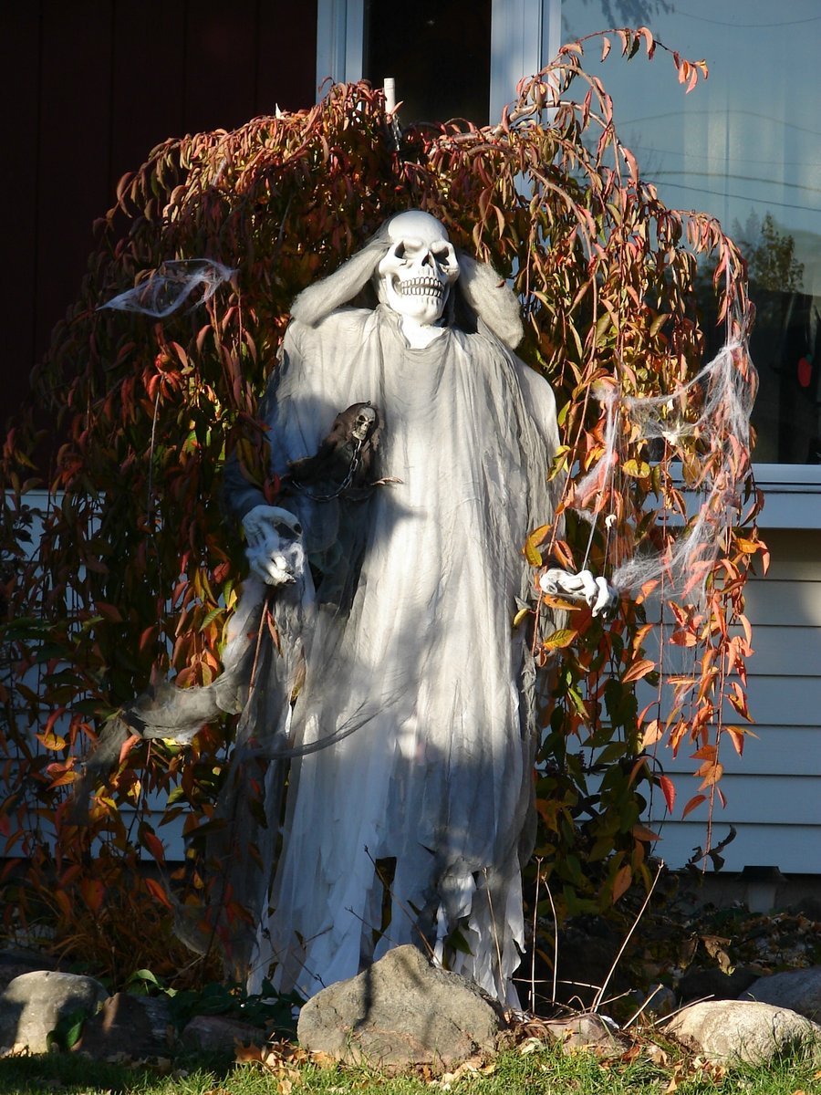 halloween decorations scary skull ghost