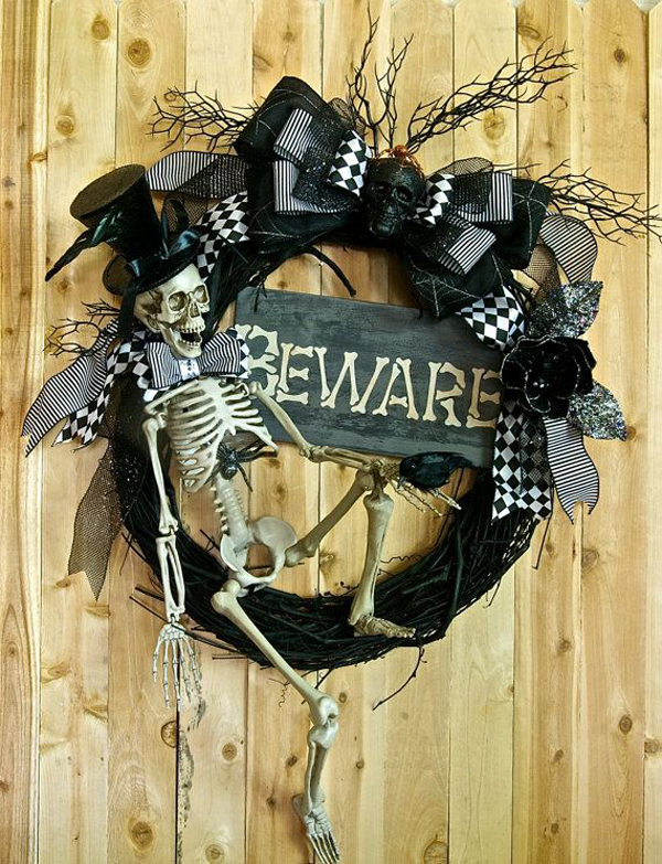 skeleton halloween wreath