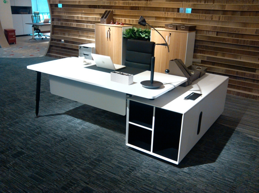 Evolve Executive Desk with Left Return White