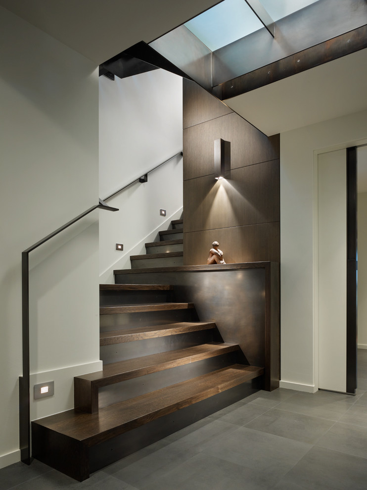 Contemporary wooden open staircase idea