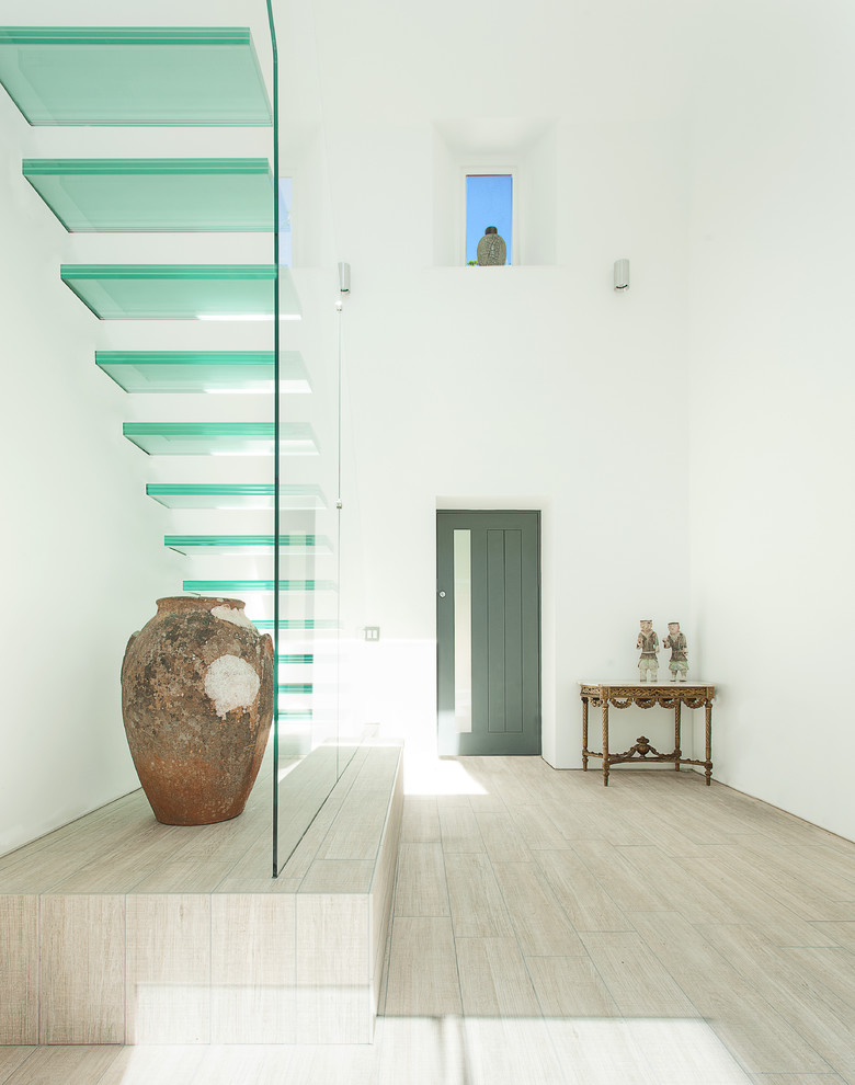 With Glass Staircase Design