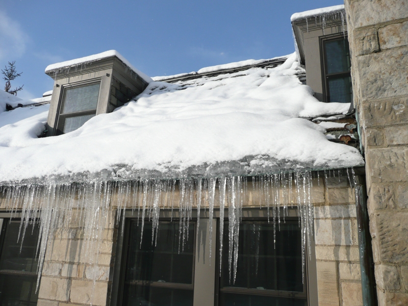 How to prevent leaks and moisture this winter
