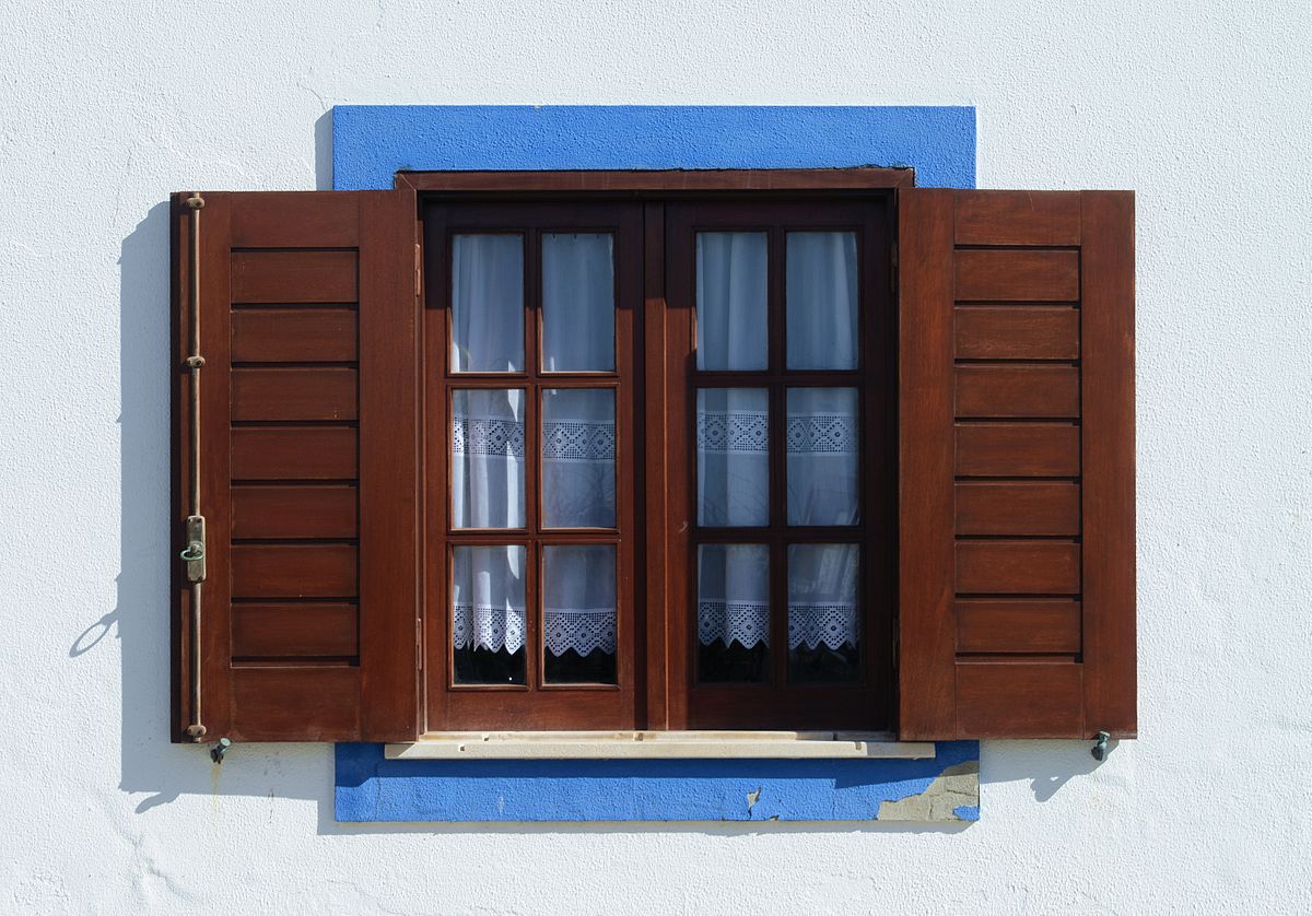 1200px-Window_Porto_Covo_August_2013-2