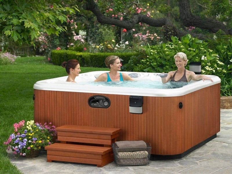 Inflatable Hot Tub1
