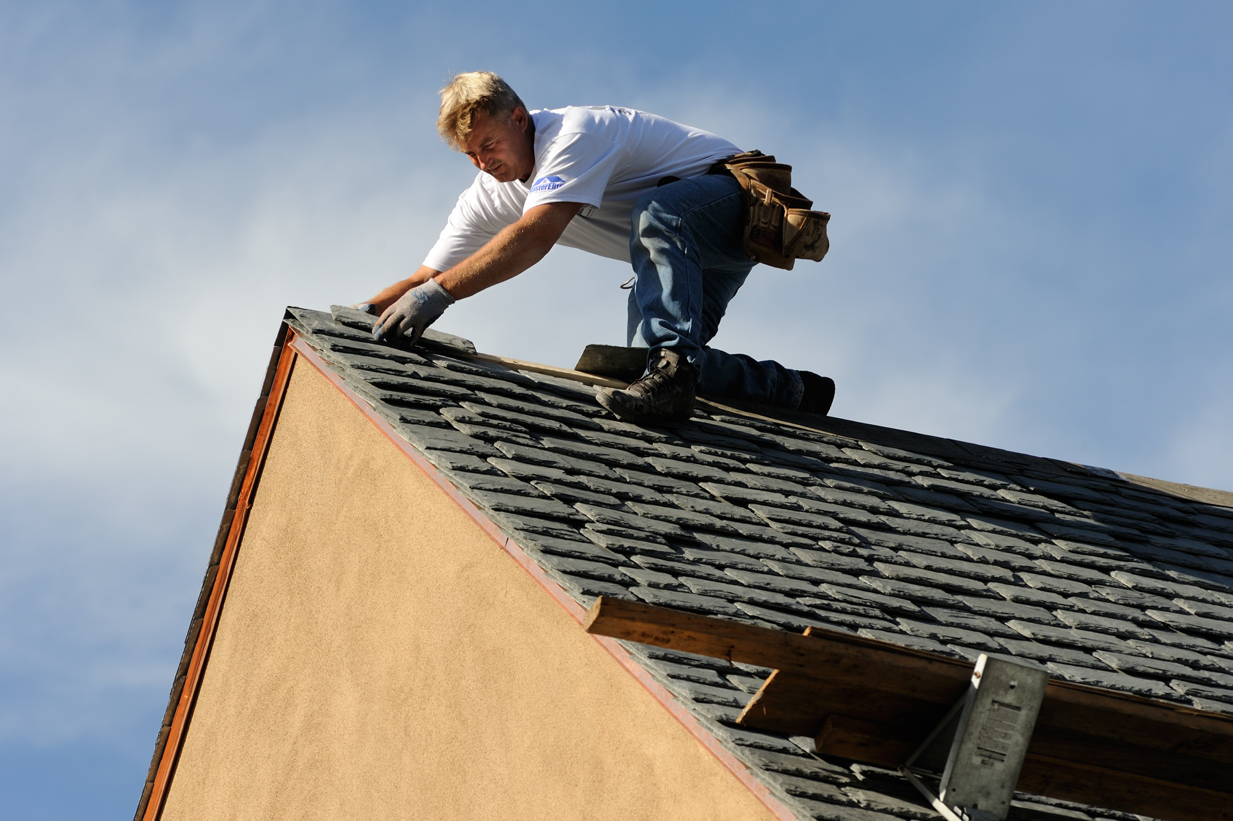 Why Should You Hire Local Roofing Companies for Repair and Replacement? »  Residence Style