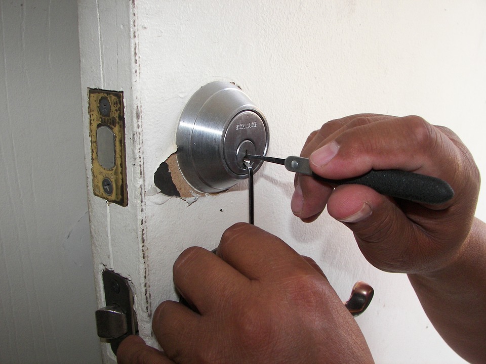 residential and commercial locksmith Midtown East