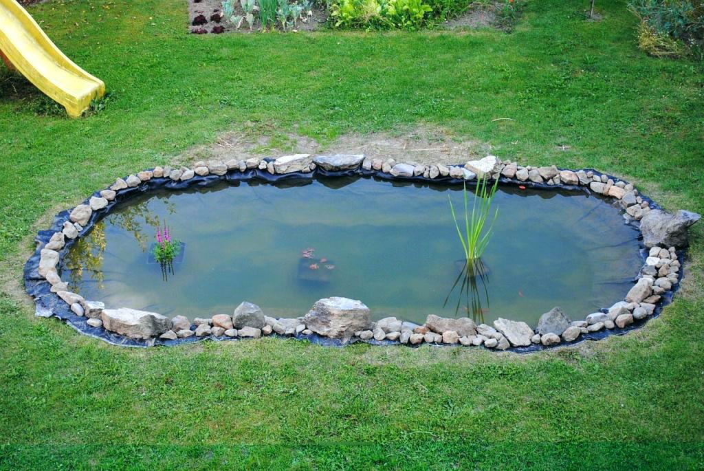 Save Water with a Plastic-Lined Pond
