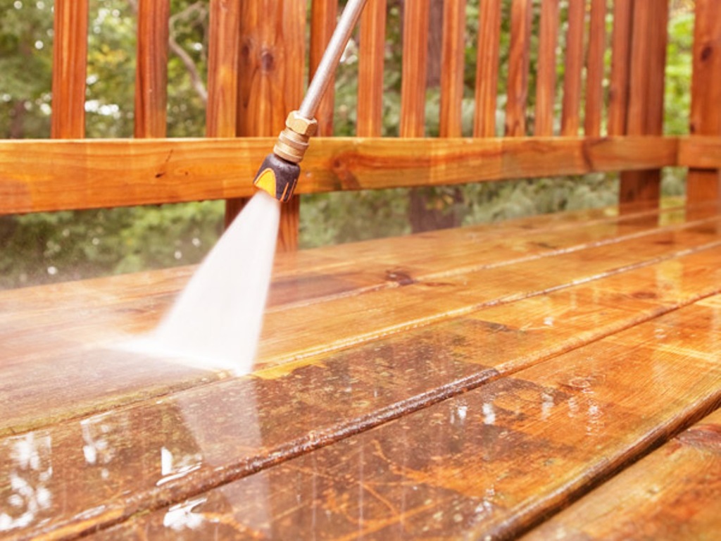 Pressure Washers Can Reach Hard-to-Clean Areas