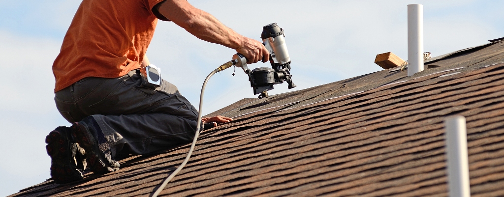 Hiring a roofing contractor- How will you benefit