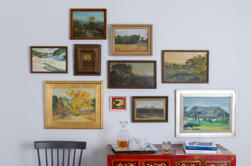 Hang up your art collections