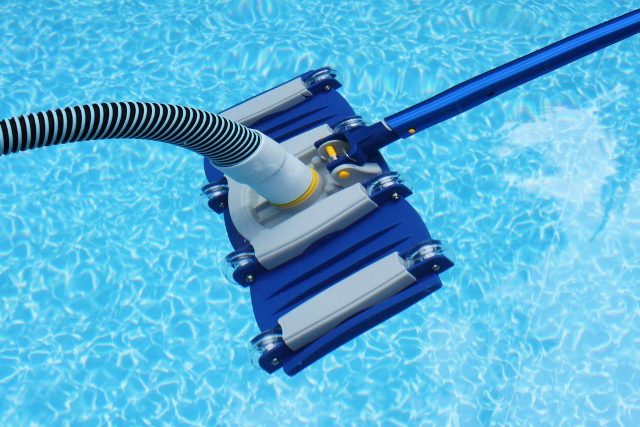 high-end pool vacuum cleaner