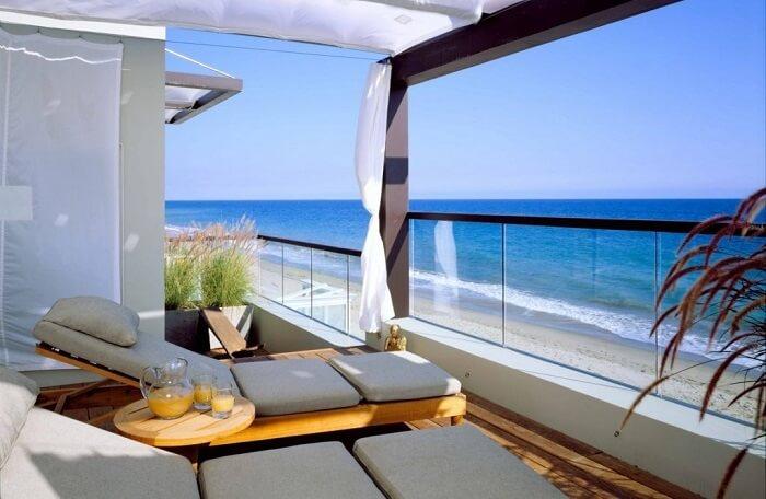 Beauty of The Beach and Ocean in Real Estate1