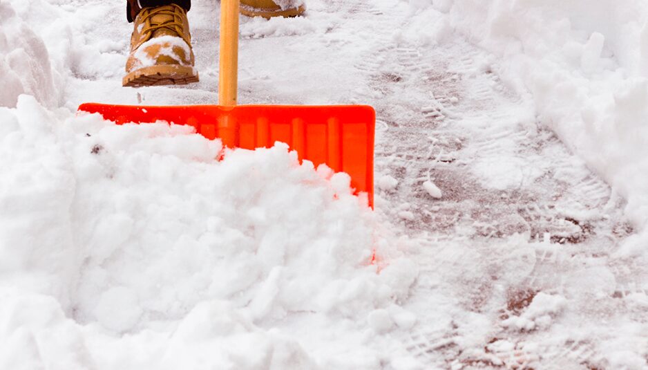 Shoveling Snow Can Lead To Heart Problems3