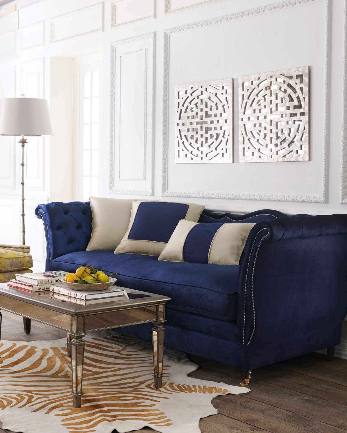 Decorate Home With Blue Velvet Sofa, What Colour Cushions Go With Dark Blue Sofa