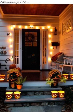 Cute Halloween Front Porch Decorations to Greet Your Guests