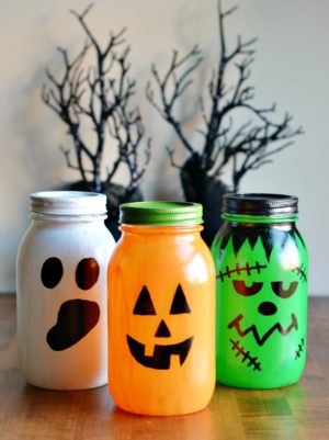 30+ Ideas For Halloween Decoration Mason Jars to Impress Everyone