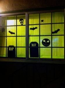 Halloween Window Decorations Ideas to Spook up Your Neighbors