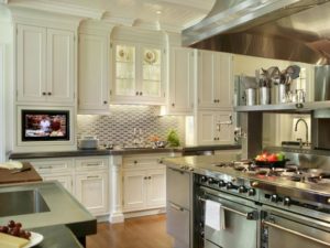 Homeowner’s Guide to Maintaining Glass Tile Kitchen Backsplash
