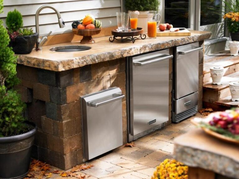 outdoor kitchen sink refrigerator